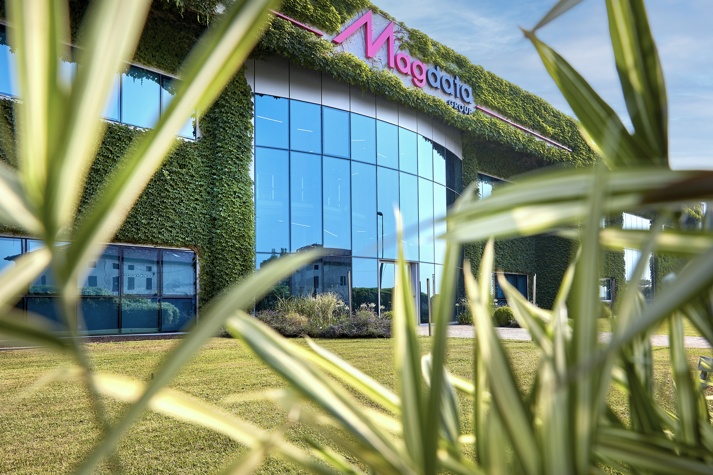 MAG DATA GROUP CORPORATE VIDEO